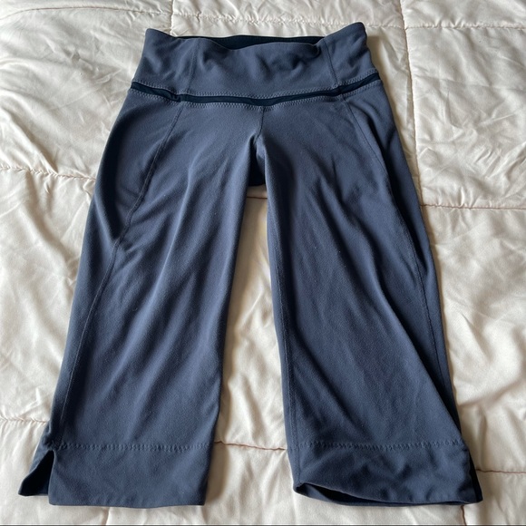 lululemon athletica Pants - Lululemon athletica cropped leggings